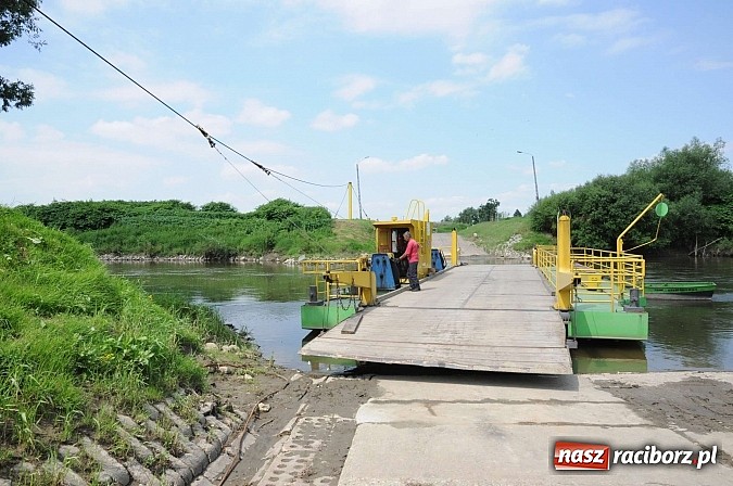 Zdjęcie w galerii na portalu naszraciborz.pl: Prom Ciechowice-Grzegorzowice wczoraj i dziś wiadomości z regionu