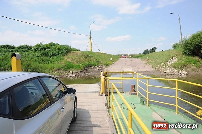 Zdjęcie w galerii na portalu naszraciborz.pl: Prom Ciechowice-Grzegorzowice wczoraj i dziś wiadomości z regionu