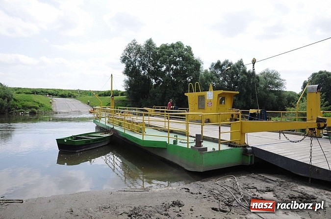 Zdjęcie w galerii na portalu naszraciborz.pl: Prom Ciechowice-Grzegorzowice wczoraj i dziś wiadomości z regionu