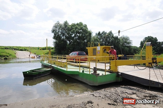 Zdjęcie w galerii na portalu naszraciborz.pl: Prom Ciechowice-Grzegorzowice wczoraj i dziś wiadomości z regionu