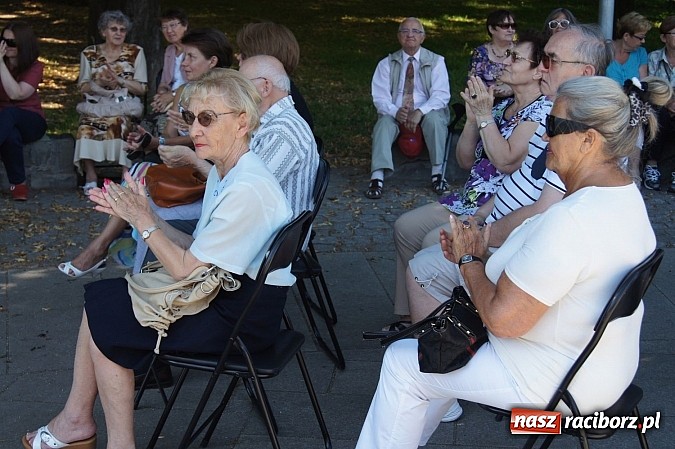 Zdjęcie w galerii na portalu naszraciborz.pl: Motywy słowiańskie w Parku Roth wiadomości z regionu