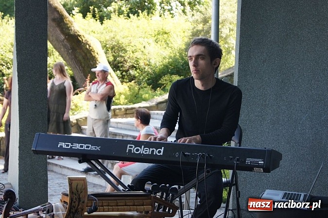 Zdjęcie w galerii na portalu naszraciborz.pl: Motywy słowiańskie w Parku Roth wiadomości z regionu