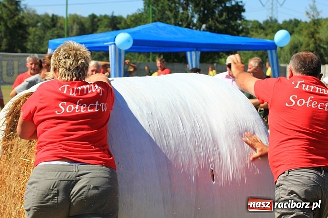 Zdjęcie w galerii na portalu naszraciborz.pl: Świetna zabawa na turnieju sołectw w Rzuchowie. Kornowac z pucharem wójta wiadomości z regionu