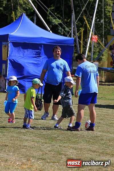 Zdjęcie w galerii na portalu naszraciborz.pl: Świetna zabawa na turnieju sołectw w Rzuchowie. Kornowac z pucharem wójta wiadomości z regionu