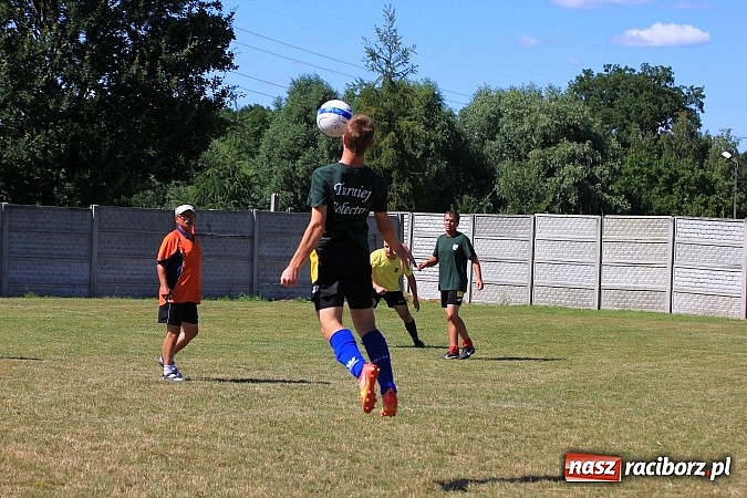 Zdjęcie w galerii na portalu naszraciborz.pl: Świetna zabawa na turnieju sołectw w Rzuchowie. Kornowac z pucharem wójta wiadomości z regionu