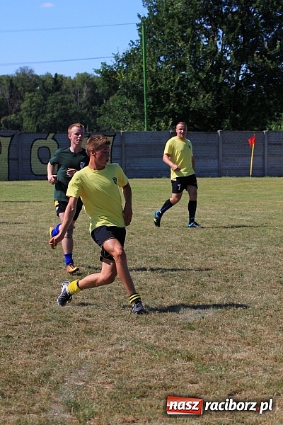 Zdjęcie w galerii na portalu naszraciborz.pl: Świetna zabawa na turnieju sołectw w Rzuchowie. Kornowac z pucharem wójta wiadomości z regionu