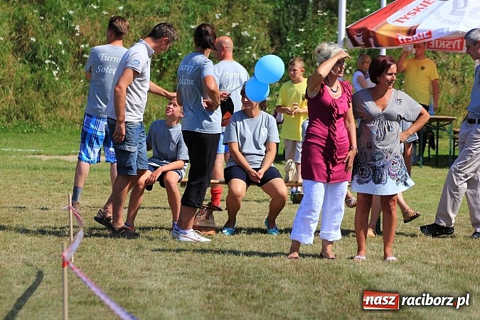 Zdjęcie w galerii na portalu naszraciborz.pl: Świetna zabawa na turnieju sołectw w Rzuchowie. Kornowac z pucharem wójta wiadomości z regionu