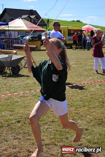 Zdjęcie w galerii na portalu naszraciborz.pl: Świetna zabawa na turnieju sołectw w Rzuchowie. Kornowac z pucharem wójta wiadomości z regionu