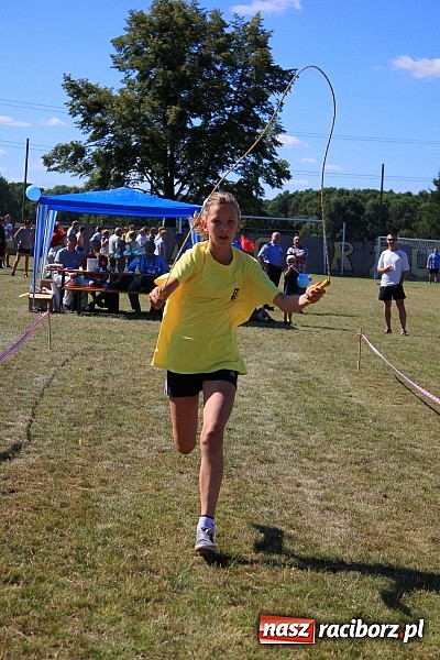 Zdjęcie w galerii na portalu naszraciborz.pl: Świetna zabawa na turnieju sołectw w Rzuchowie. Kornowac z pucharem wójta wiadomości z regionu