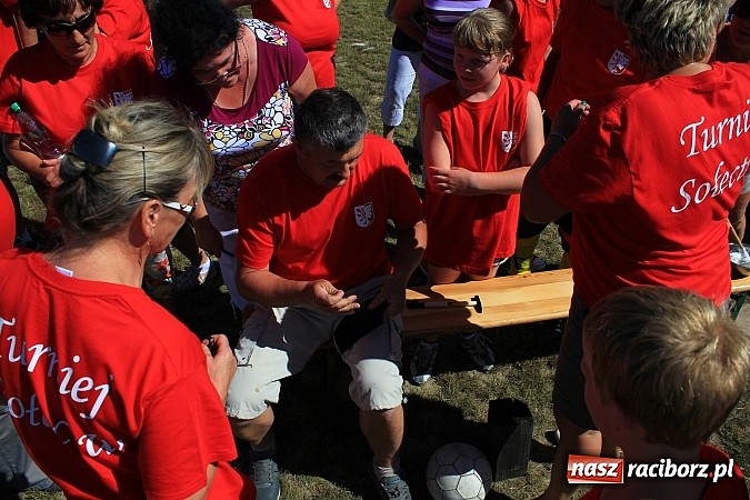 Zdjęcie w galerii na portalu naszraciborz.pl: Świetna zabawa na turnieju sołectw w Rzuchowie. Kornowac z pucharem wójta wiadomości z regionu