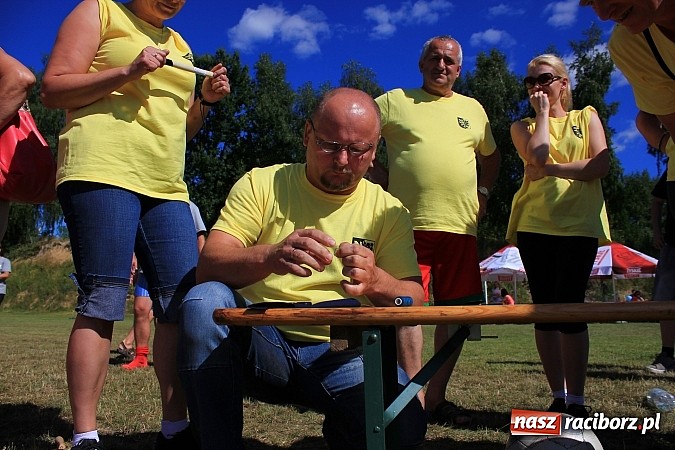 Zdjęcie w galerii na portalu naszraciborz.pl: Świetna zabawa na turnieju sołectw w Rzuchowie. Kornowac z pucharem wójta wiadomości z regionu