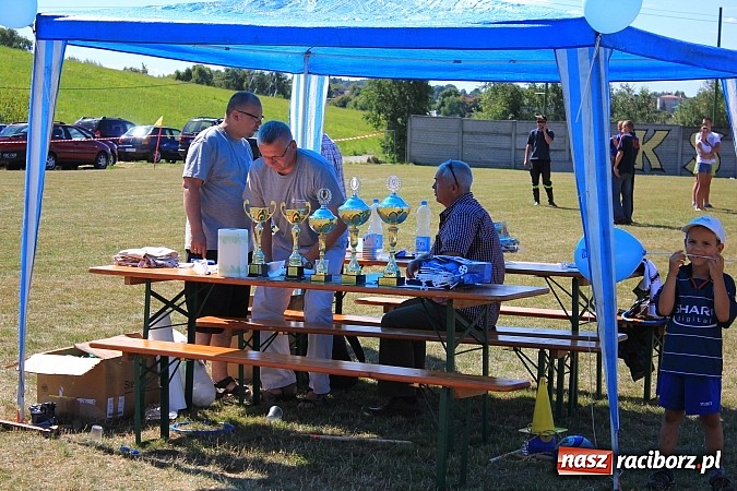 Zdjęcie w galerii na portalu naszraciborz.pl: Świetna zabawa na turnieju sołectw w Rzuchowie. Kornowac z pucharem wójta wiadomości z regionu