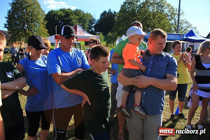Zdjęcie w galerii na portalu naszraciborz.pl: Świetna zabawa na turnieju sołectw w Rzuchowie. Kornowac z pucharem wójta wiadomości z regionu