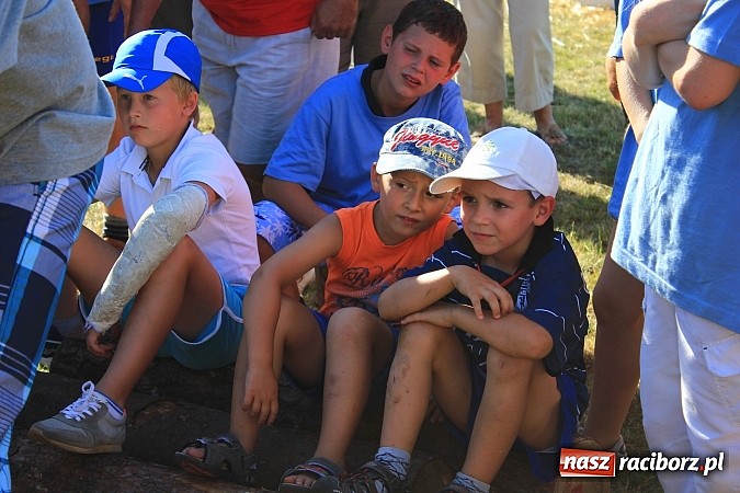 Zdjęcie w galerii na portalu naszraciborz.pl: Świetna zabawa na turnieju sołectw w Rzuchowie. Kornowac z pucharem wójta wiadomości z regionu