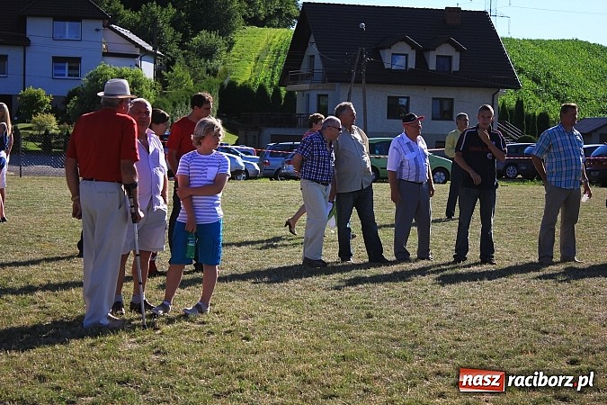 Zdjęcie w galerii na portalu naszraciborz.pl: Świetna zabawa na turnieju sołectw w Rzuchowie. Kornowac z pucharem wójta wiadomości z regionu
