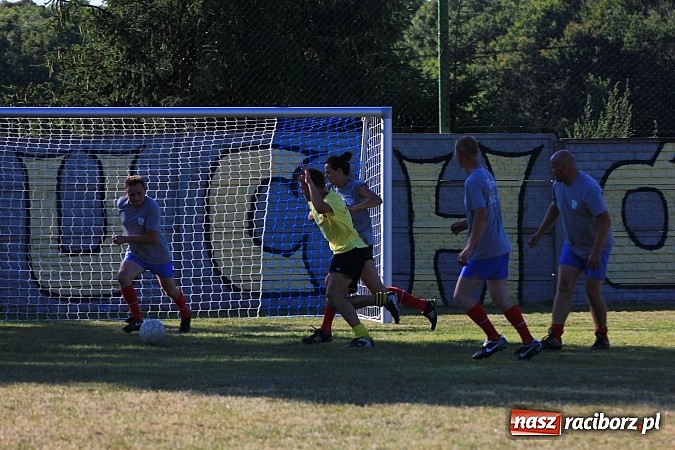 Zdjęcie w galerii na portalu naszraciborz.pl: Świetna zabawa na turnieju sołectw w Rzuchowie. Kornowac z pucharem wójta wiadomości z regionu