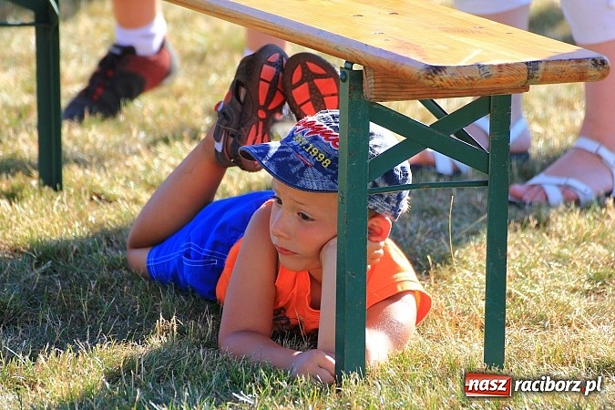 Zdjęcie w galerii na portalu naszraciborz.pl: Świetna zabawa na turnieju sołectw w Rzuchowie. Kornowac z pucharem wójta wiadomości z regionu