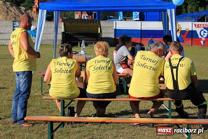 Zdjęcie w galerii na portalu naszraciborz.pl: Świetna zabawa na turnieju sołectw w Rzuchowie. Kornowac z pucharem wójta wiadomości z regionu