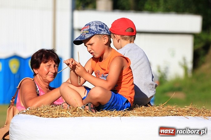 Zdjęcie w galerii na portalu naszraciborz.pl: Świetna zabawa na turnieju sołectw w Rzuchowie. Kornowac z pucharem wójta wiadomości z regionu
