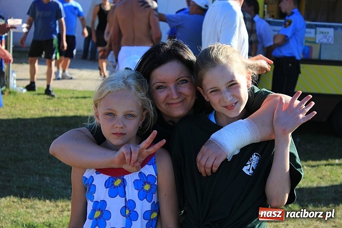 Zdjęcie w galerii na portalu naszraciborz.pl: Świetna zabawa na turnieju sołectw w Rzuchowie. Kornowac z pucharem wójta wiadomości z regionu