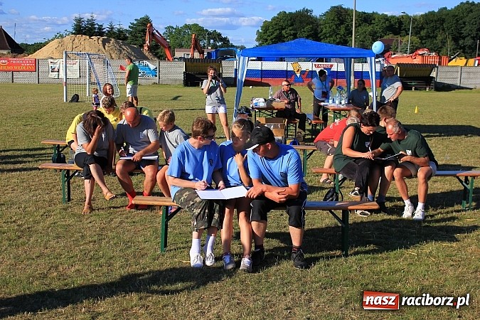 Zdjęcie w galerii na portalu naszraciborz.pl: Świetna zabawa na turnieju sołectw w Rzuchowie. Kornowac z pucharem wójta wiadomości z regionu