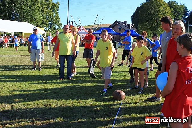 Zdjęcie w galerii na portalu naszraciborz.pl: Świetna zabawa na turnieju sołectw w Rzuchowie. Kornowac z pucharem wójta wiadomości z regionu