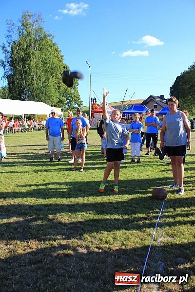 Zdjęcie w galerii na portalu naszraciborz.pl: Świetna zabawa na turnieju sołectw w Rzuchowie. Kornowac z pucharem wójta wiadomości z regionu