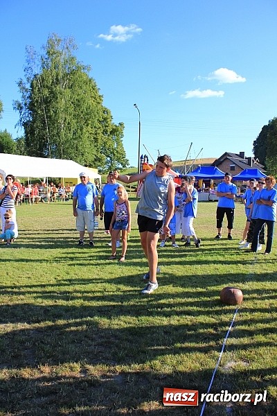 Zdjęcie w galerii na portalu naszraciborz.pl: Świetna zabawa na turnieju sołectw w Rzuchowie. Kornowac z pucharem wójta wiadomości z regionu
