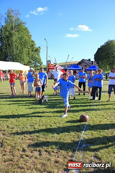 Zdjęcie w galerii na portalu naszraciborz.pl: Świetna zabawa na turnieju sołectw w Rzuchowie. Kornowac z pucharem wójta wiadomości z regionu
