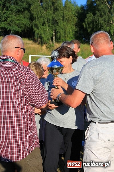 Zdjęcie w galerii na portalu naszraciborz.pl: Świetna zabawa na turnieju sołectw w Rzuchowie. Kornowac z pucharem wójta wiadomości z regionu