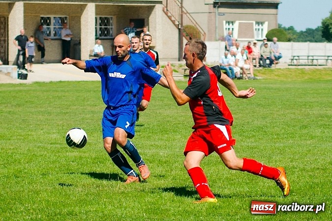 Zdjęcie w galerii na portalu naszraciborz.pl: Trzynaście bramek w urodzinowym sparingu wiadomości z regionu