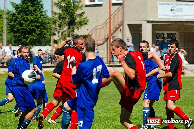 Zdjęcie w galerii na portalu naszraciborz.pl: Trzynaście bramek w urodzinowym sparingu wiadomości z regionu