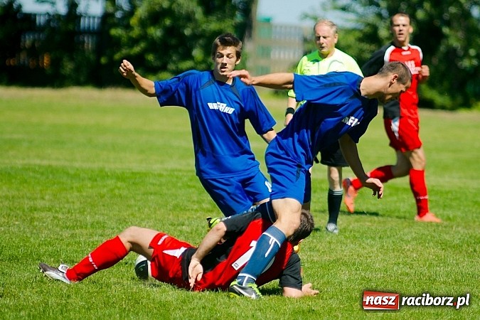 Zdjęcie w galerii na portalu naszraciborz.pl: Trzynaście bramek w urodzinowym sparingu wiadomości z regionu