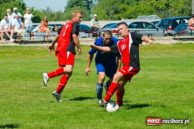 Zdjęcie w galerii na portalu naszraciborz.pl: Trzynaście bramek w urodzinowym sparingu wiadomości z regionu