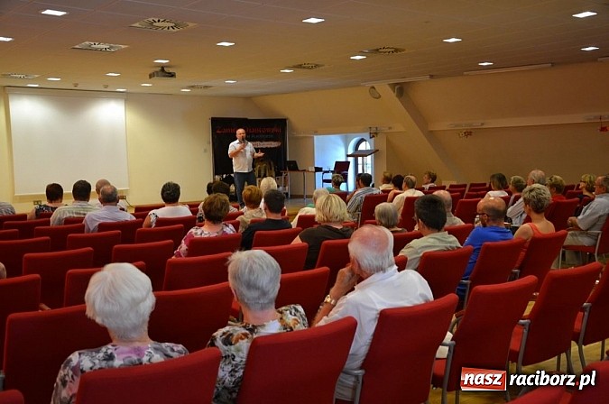 Zdjęcie w galerii na portalu naszraciborz.pl: Z biegiem Psinki pokazano na zamku wiadomości z regionu