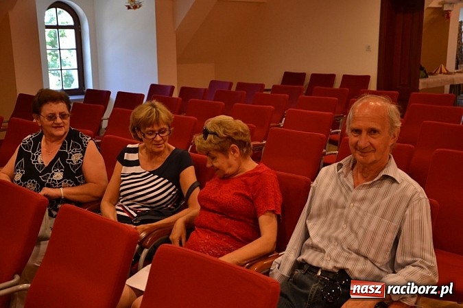 Zdjęcie w galerii na portalu naszraciborz.pl: Z biegiem Psinki pokazano na zamku wiadomości z regionu