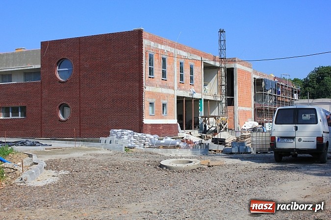 Zdjęcie w galerii na portalu naszraciborz.pl: Jak idzie budowa raciborskiego aquaparku? wiadomości z regionu