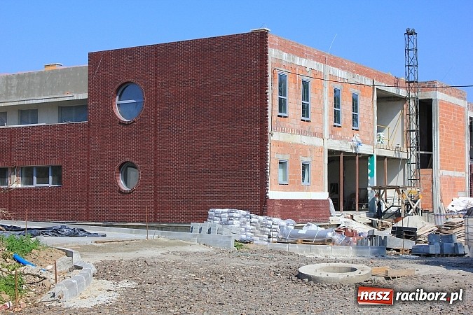 Zdjęcie w galerii na portalu naszraciborz.pl: Jak idzie budowa raciborskiego aquaparku? wiadomości z regionu