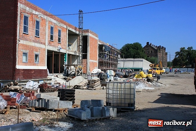 Zdjęcie w galerii na portalu naszraciborz.pl: Jak idzie budowa raciborskiego aquaparku? wiadomości z regionu