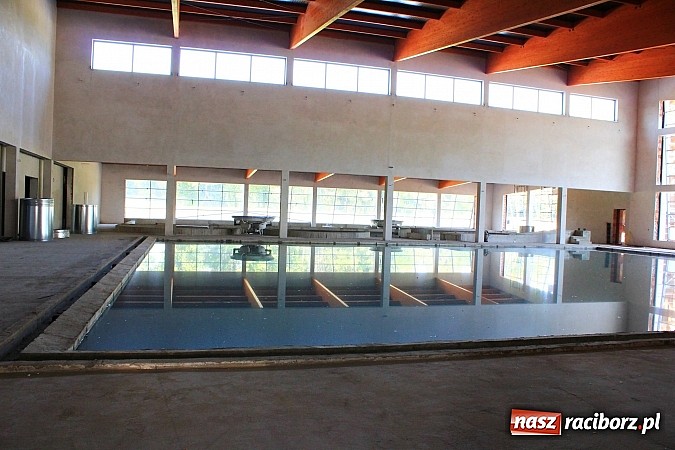 Zdjęcie w galerii na portalu naszraciborz.pl: Jak idzie budowa raciborskiego aquaparku? wiadomości z regionu