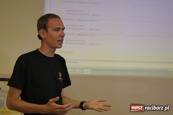 Zdjęcie w galerii na portalu naszraciborz.pl: Studenci z PROJEKTORA w Rudniku wiadomości z regionu