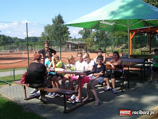 Zdjęcie w galerii na portalu naszraciborz.pl: Tenisiści Rafako trenują w Czechach wiadomości z regionu
