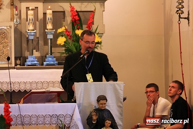 Zdjęcie w galerii na portalu naszraciborz.pl: Już 25. raz pielgrzymują na Jasną Górę wiadomości z regionu