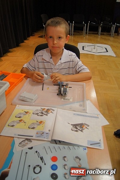 Zdjęcie w galerii na portalu naszraciborz.pl: Fascynujące warsztaty robotyki w RCK-u wiadomości z regionu