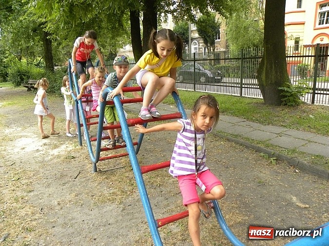 Zdjęcie w galerii na portalu naszraciborz.pl: Młodzi czytelnicy z wizytą w Korei... wiadomości z regionu
