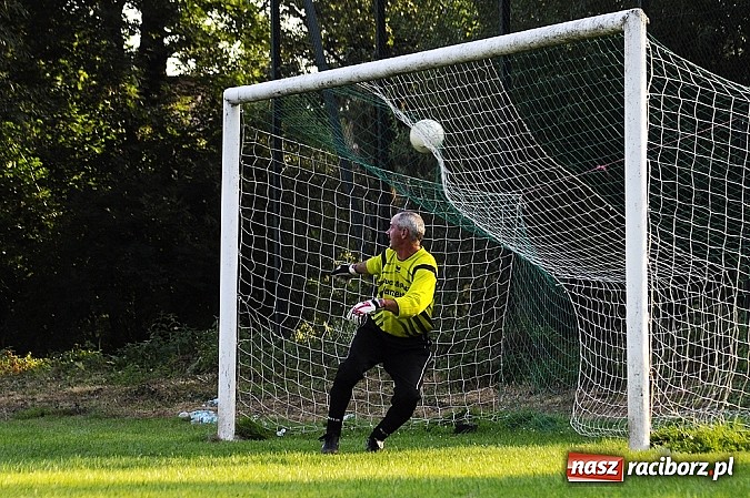 Zdjęcie w galerii na portalu naszraciborz.pl: LKS Gamów z pucharem wójta wiadomości z regionu