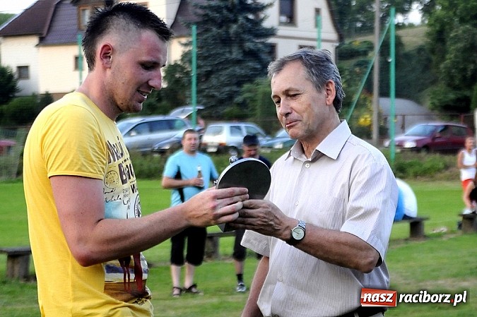 Zdjęcie w galerii na portalu naszraciborz.pl: LKS Gamów z pucharem wójta wiadomości z regionu