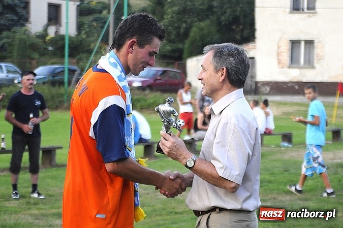 Zdjęcie w galerii na portalu naszraciborz.pl: LKS Gamów z pucharem wójta wiadomości z regionu