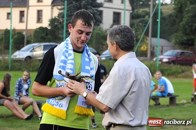 Zdjęcie w galerii na portalu naszraciborz.pl: LKS Gamów z pucharem wójta wiadomości z regionu