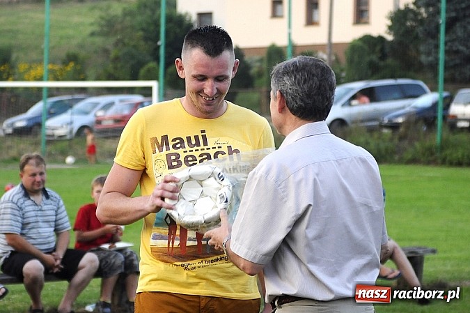 Zdjęcie w galerii na portalu naszraciborz.pl: LKS Gamów z pucharem wójta wiadomości z regionu